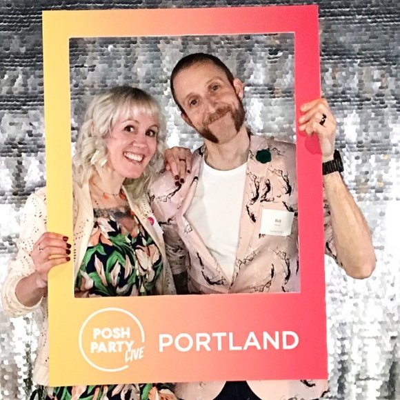 Meet your Posher, Tori - Picture 4 of 15